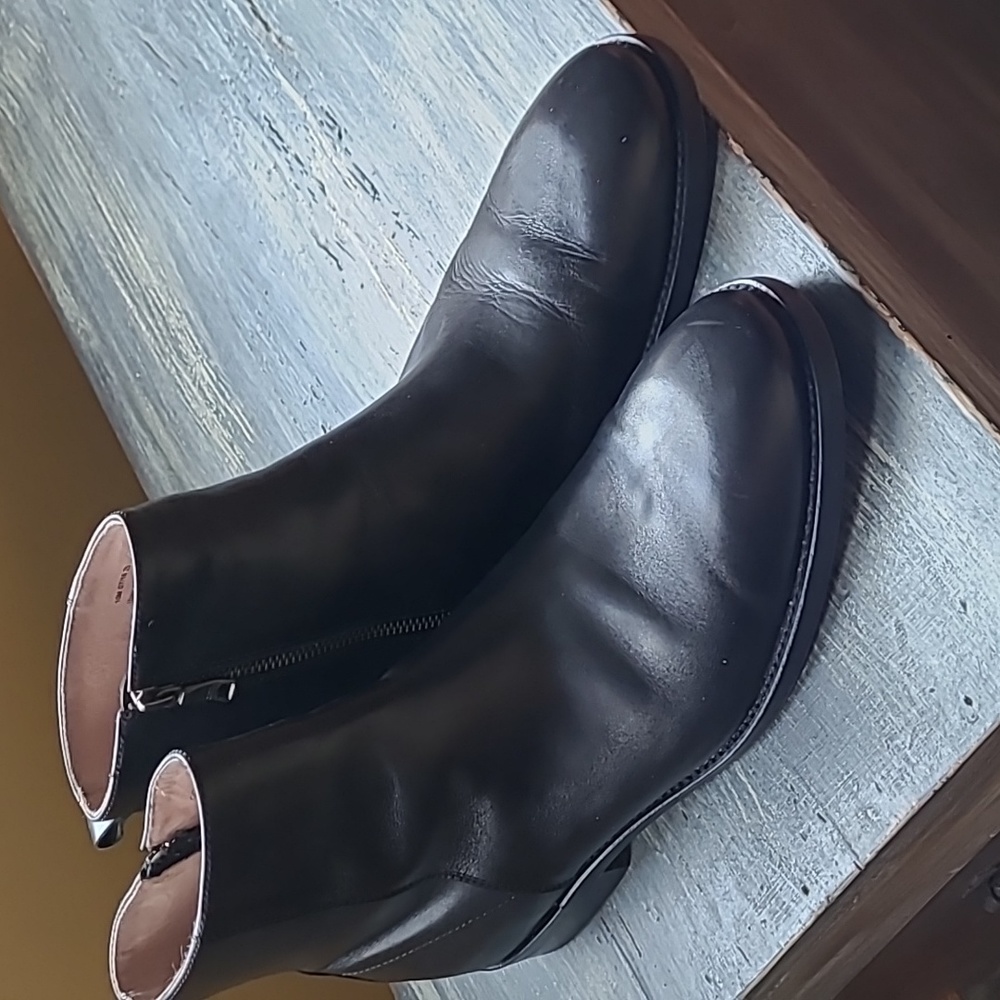 Banana Republic men black Italian leather zip boots shoes